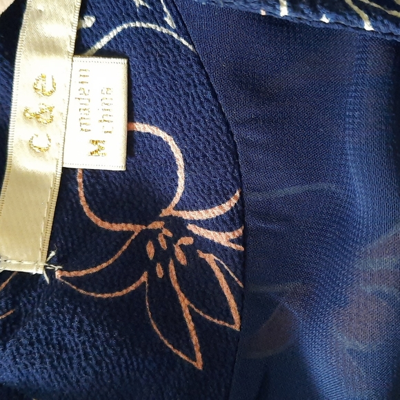 2/$35  Crepe shift dress -- 3/4 sleeves - Picture 5 of 10